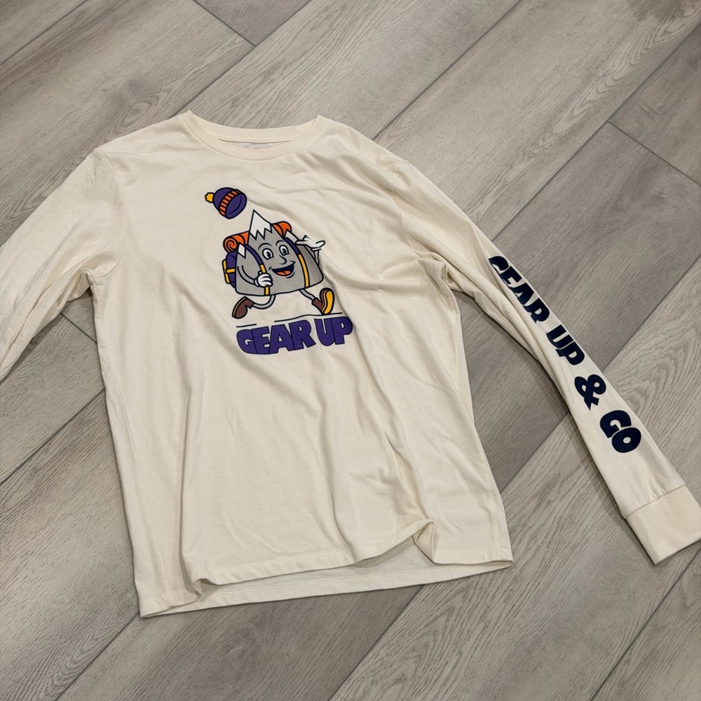 Old Navy - Graphic Tee - Men’s Adventure Long Sleeve Shirt - Size M